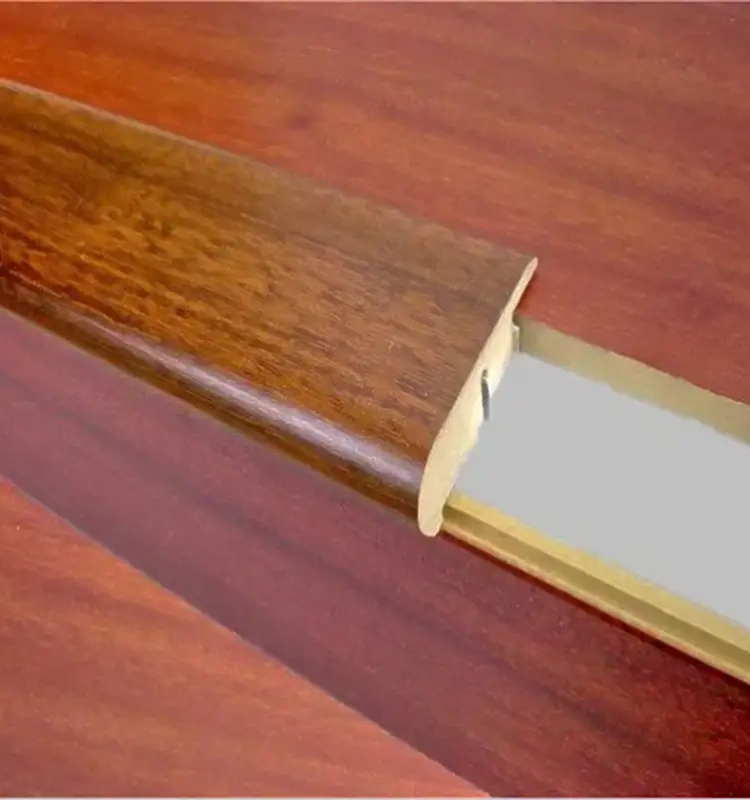¿Se necesitan zócalos con los suelos laminados Guía completa sobre zócalos para piso laminado